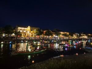 thu-bon-river-hoi-an-lanterns-boats