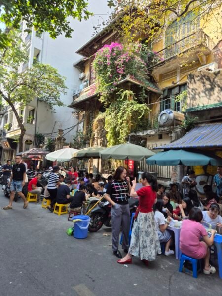 Hanoi restaurant on the street